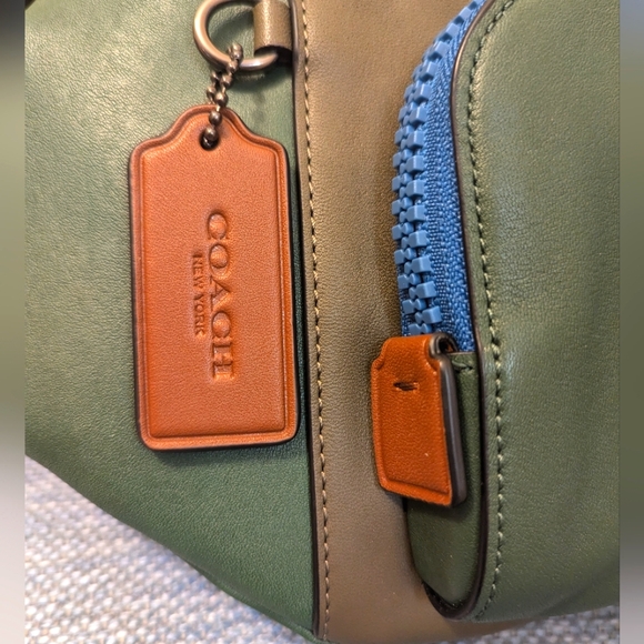 EUC Coach Leather Belt Bag - Picture 7 of 12